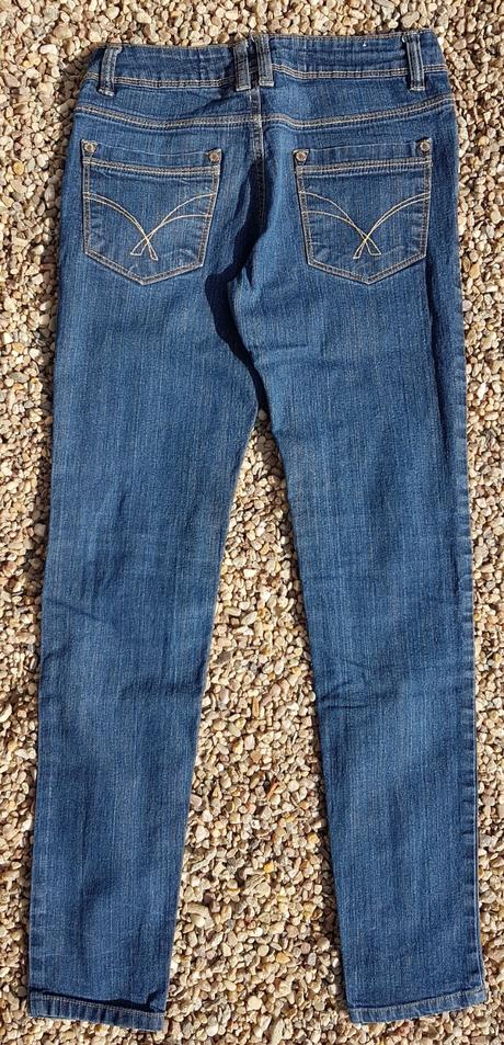 N39	dívčí rifle vel. 152, 152