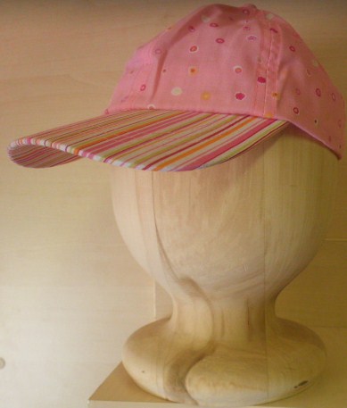 Dívčí tenčí kšiltovka, 122