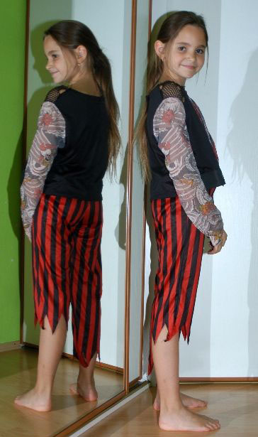 Karnevalový dvoudílný kostým pirát, halloween, 