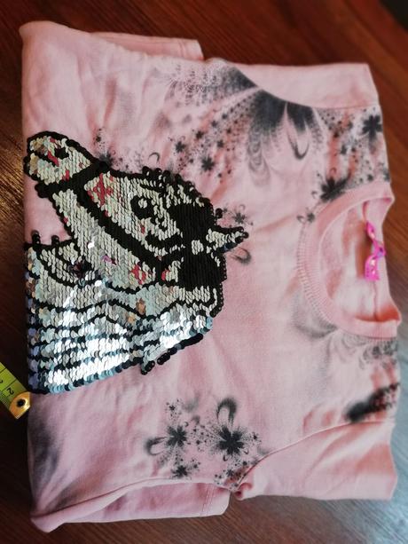 Krásná mikinka,nátělník parádní málo nošen cca 5-6, 104