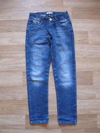 Džíny, 140