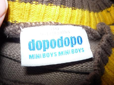 Hnědý svetr s dinosaurem, dopodopo,92