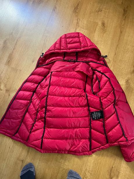 Krásná, teplá, lehká péřová bunda th, tommy hilfiger,s