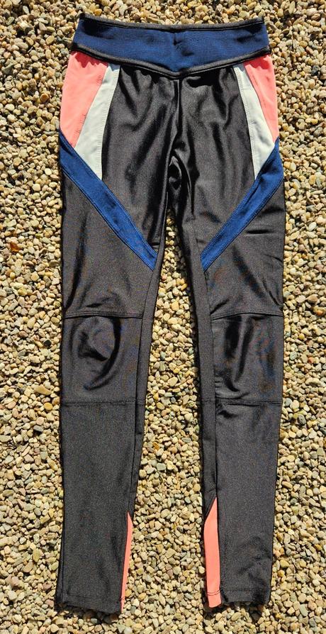 N47 dívčí sportovní legíny vel. xs, bershka,158