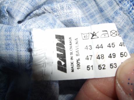 Modro-biely károvaný klobúčik obvod hl. 48 cm, rada,74