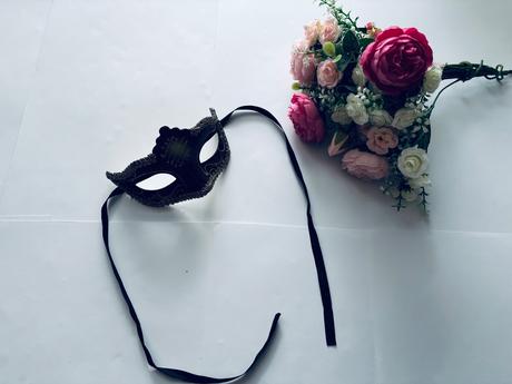 An9/ škraboška dámská luxusní,