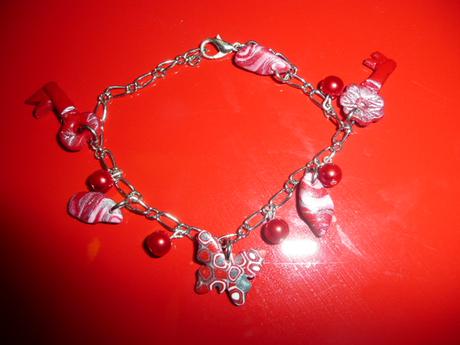 Náramek bižuterie motýl klíč,