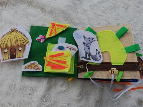 Quiet book tři prasátka,