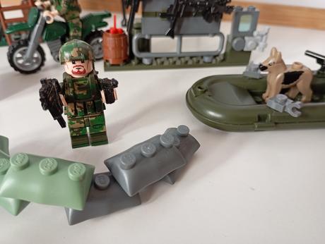 Cobi vojáci elitní jednotka,