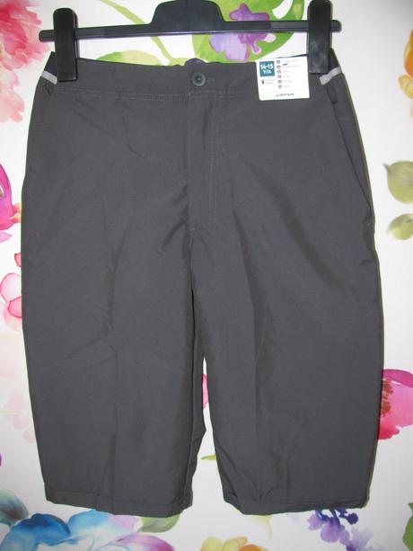 Tmavě šedé dětské kraťasy, decathlon,170