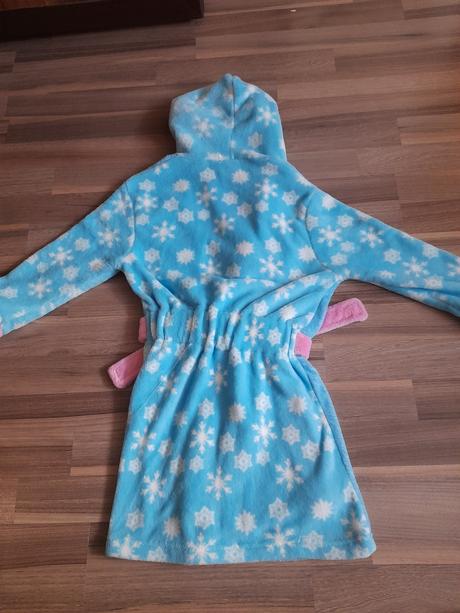 Župánek pro holčičku, 122