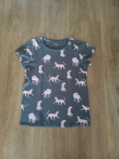 Tmavě šedé tričko s obrázky, reserved,158