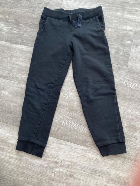 Teplaky guess, guess,122