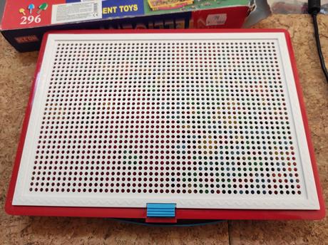 D122 peg art - hříbci,