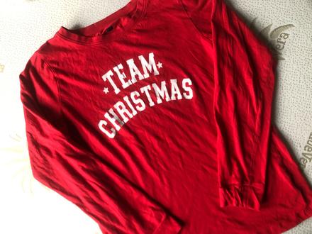 Červené vánoční triko, 152