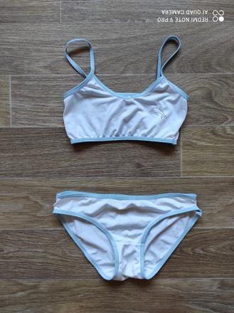 Souprava podprsenka + kalhotky, 134