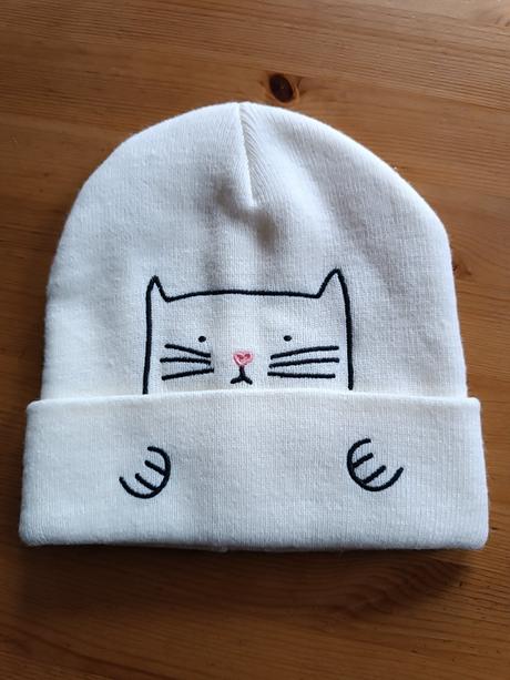 Čepice s kočkou,