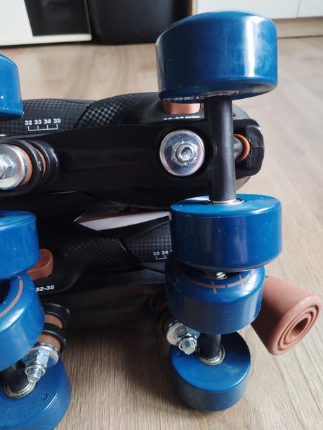 Dětské kolečkové brusle vel 32-35, 