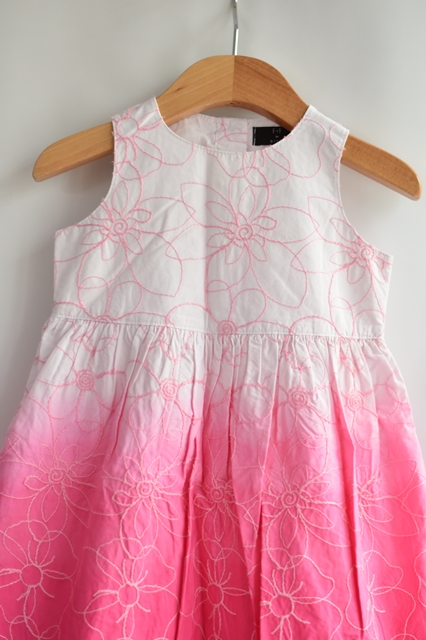 Šaty vel. 12 - 18 m, f&f,86