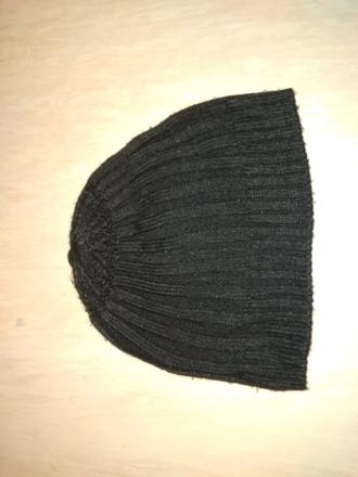 Černá čepice 3-6 let, 104