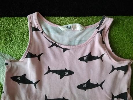 Šaty se žraloky zn."h&m" vel."98-104", h&m,98