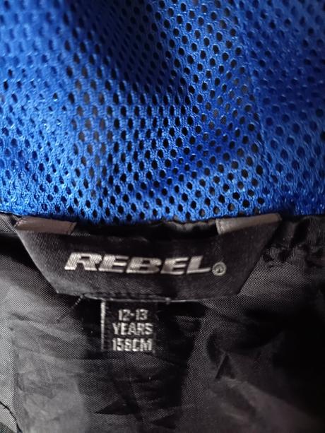 Chlapecká větrovka, rebel,158