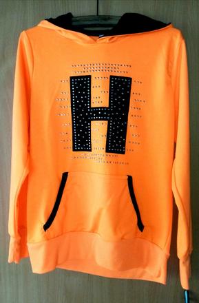 Mikina s kapucí, 158