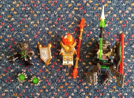 Lego nexo knights 72001 - lance's hover jouster.,