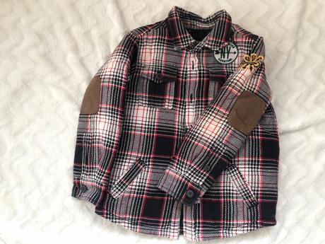 Dovezena z ameriky znacena vel. s - 7-8 let. odhad, 128