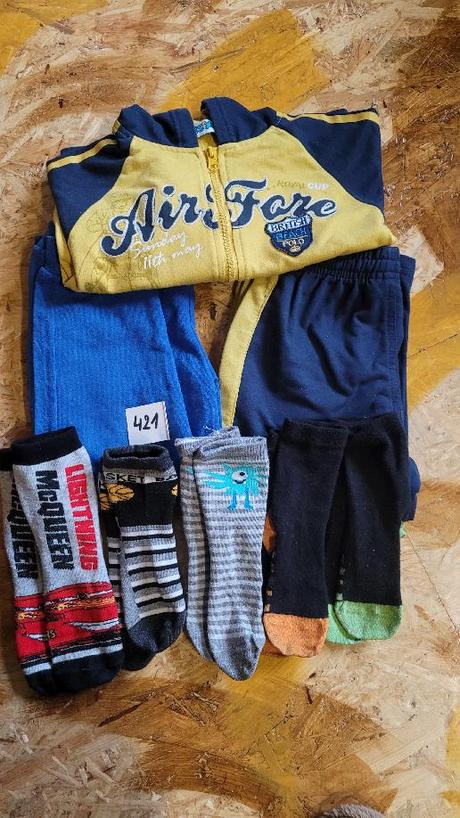 Tepláková souprava, tepláky a ponožky, 86–98