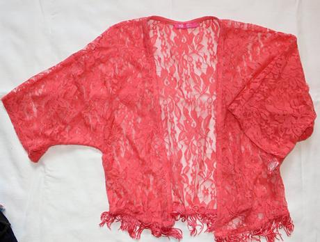 Ad91. krajkové bolérko 8-9 let, 134