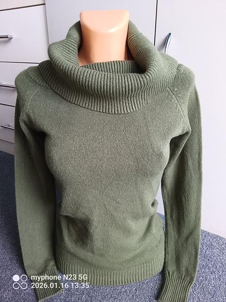 Svetr - rolák zn."extra me tu" vel."l", tu,l