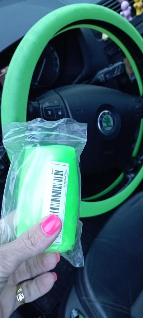 Neón potah na volant, 