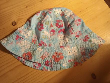 Letní klobouček, 98