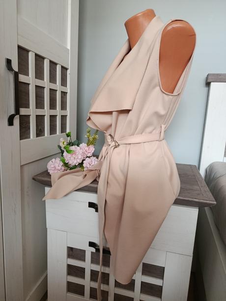 Béžová vesta, amisu,36