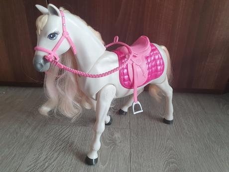 Kůň snů barbie mattel,
