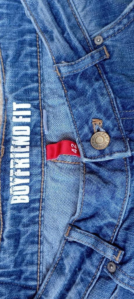 Šortky zn."divided" vel."42/l", 42