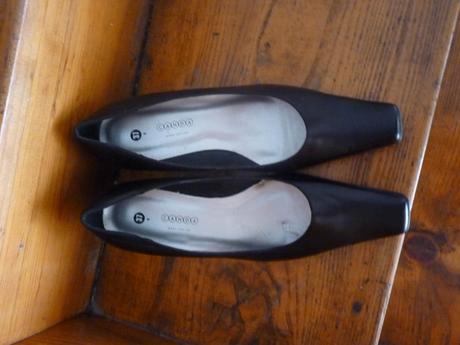 Cerne lodicky canda 37, 37