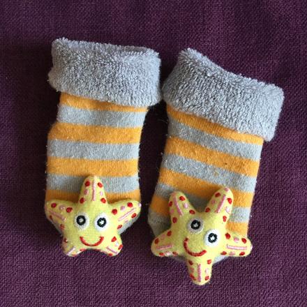 Chrastící ponožtičky na hraní - mořská hvězdice, 