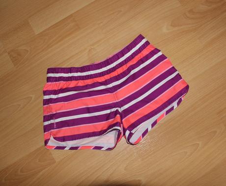 Koupací kraťasy, 140