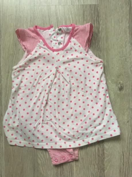 Body a šaty v 1, pepco,80