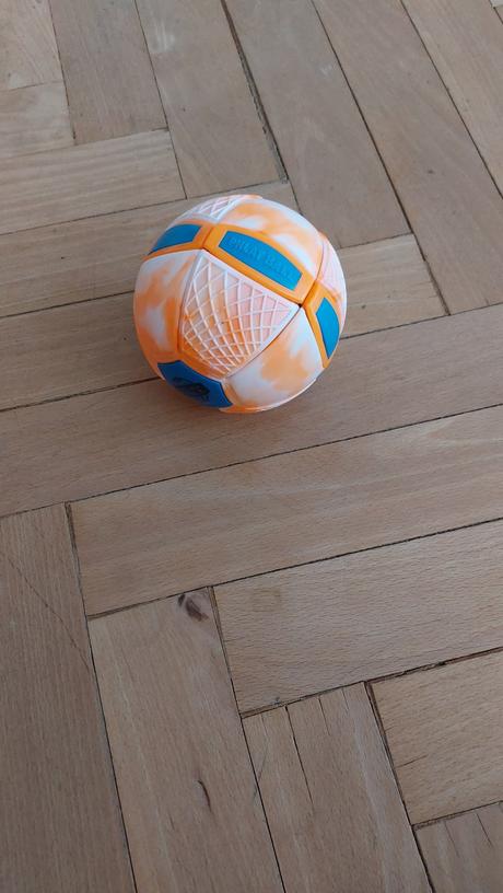 Míč phlat ball,