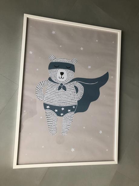 Obraz medvěd superhrdina bloomingville modrá šedá, 