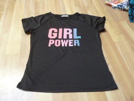 Sportovní triko vel. 10-12 destination, 146