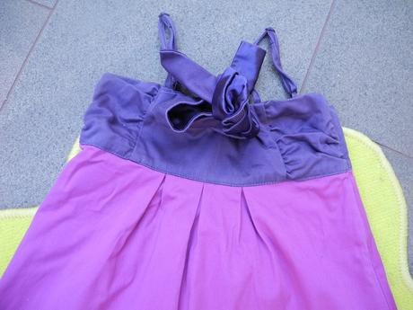 Šaty s mašlí, 104