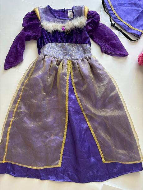 An9/ kostým zámecká paní - v.3/4 roky,