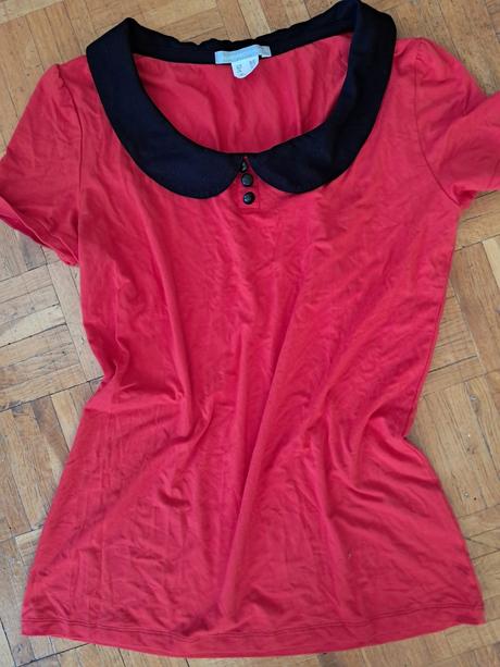 Červený top z viskozy, 40