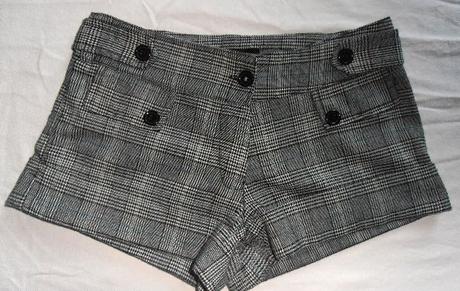 391.kárované šortky s knoflíky, 152