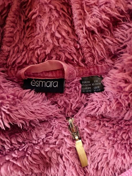 Chlupatka, esmara,xs