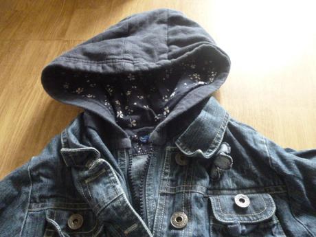 Riflová bunda s kapucí vel. 7, 122